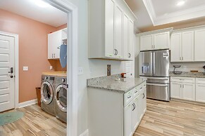 2 Mi to Beach: Bright Navarre Home w/ Fire Pit!