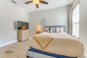 2 Mi to Beach: Bright Navarre Home w/ Fire Pit!