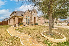 7 Mi to Toyota Stadium: Cozy Frisco Apartment!