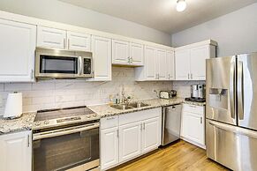 7 Mi to Toyota Stadium: Cozy Frisco Apartment!