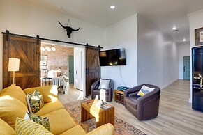 Walk to Shops & Eats: Charming Dtwn Emmett Apt!