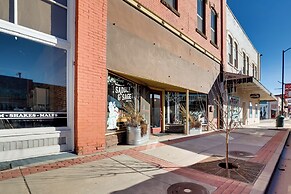 Walk to Shops & Eats: Charming Dtwn Emmett Apt!