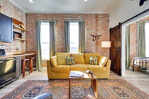 Walk to Shops & Eats: Charming Dtwn Emmett Apt!