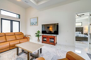 7 Mi to Dtwn Cape Coral: Home w/ Pool & Spa!