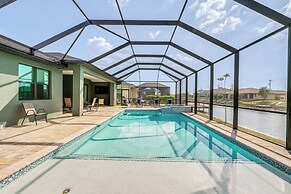 7 Mi to Dtwn Cape Coral: Home w/ Pool & Spa!