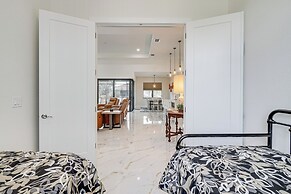 7 Mi to Dtwn Cape Coral: Home w/ Pool & Spa!