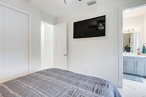 7 Mi to Dtwn Cape Coral: Home w/ Pool & Spa!