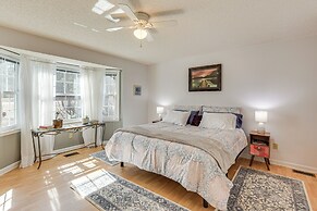 Cozy Couple's Getaway w/ Private Yard in Cameron