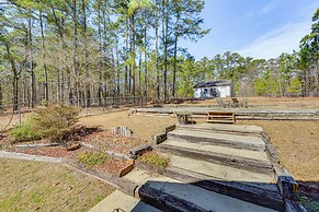 Cozy Couple's Getaway w/ Private Yard in Cameron
