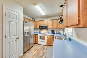 Cozy Couple's Getaway w/ Private Yard in Cameron