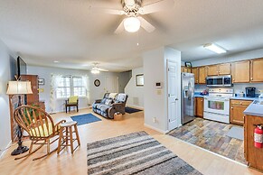 Cozy Couple's Getaway w/ Private Yard in Cameron