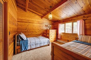 Hike & Ski: Cabin w/ Fireplace in Franconia!