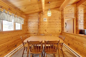 Hike & Ski: Cabin w/ Fireplace in Franconia!