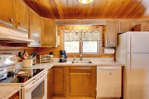Hike & Ski: Cabin w/ Fireplace in Franconia!