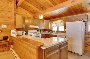 Hike & Ski: Cabin w/ Fireplace in Franconia!