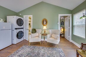 Walk to Museums: Art Deco Cottage in Jefferson