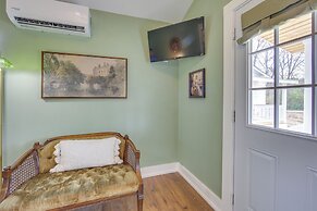 Walk to Museums: Art Deco Cottage in Jefferson