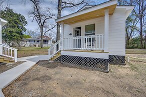 Walk to Museums: Art Deco Cottage in Jefferson