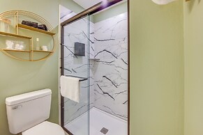 Walk to Museums: Art Deco Cottage in Jefferson