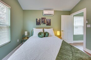 Walk to Museums: Art Deco Cottage in Jefferson