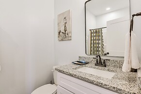 2 Mi to Gulf: Home w/ Sauna, Garden in Panama City