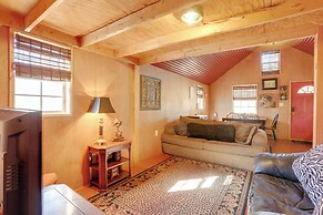 3 Mi to Greers Ferry Lake: Peaceful Cabin w/ Deck!