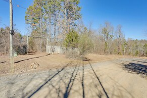 3 Mi to Greers Ferry Lake: Peaceful Cabin w/ Deck!