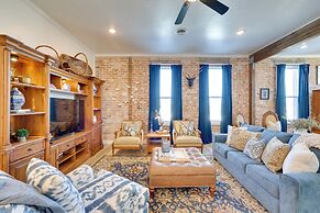 Downtown Emmett Apt: 7 Mi to Black Canyon Dam