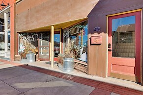 Downtown Emmett Apt: 7 Mi to Black Canyon Dam