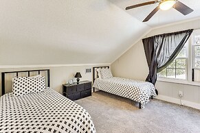 10 Mi to St Simons Island: Home w/ Screened Porch