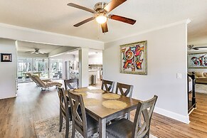 10 Mi to St Simons Island: Home w/ Screened Porch