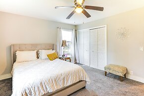 10 Mi to St Simons Island: Home w/ Screened Porch