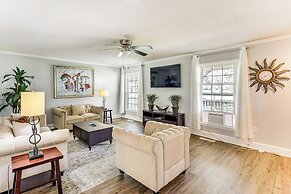 10 Mi to St Simons Island: Home w/ Screened Porch