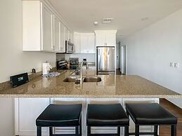 Steps to Sandy Beach Pool Renovated 2BR Condo