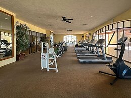 Steps to Sandy Beach Pool Renovated 2BR Condo