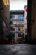 Neon 45 Apartment - ProperUNIT