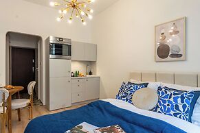 Neon 45 Apartment - ProperUNIT