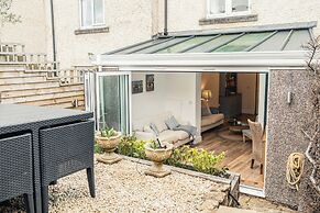 Stylish Retreat with Garden in Tetbury