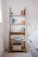 Stylish Retreat with Garden in Tetbury