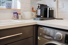 Stylish Retreat with Garden in Tetbury