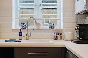 Stylish Retreat with Garden in Tetbury