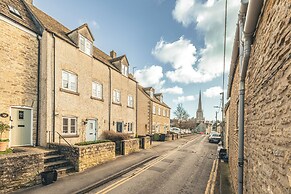 Stylish Retreat with Garden in Tetbury