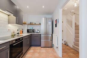 Stylish Retreat with Garden in Tetbury