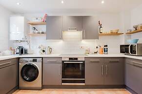 Stylish Retreat with Garden in Tetbury