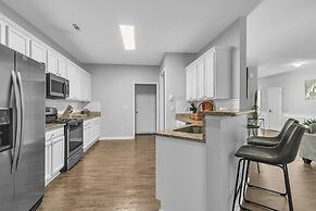 Comfortable Family Retreat Sleeps 10 3 Bedroom Home