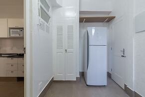 Sophisticated Just a few Steps From the Lagoon Sb301