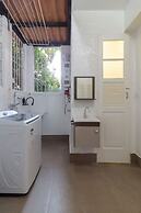 Sophisticated Just a few Steps From the Lagoon Sb301