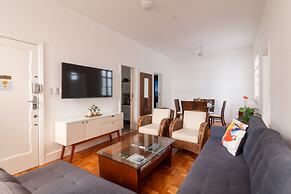 Sophisticated Just a few Steps From the Lagoon Sb301