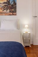 Sophisticated Just a few Steps From the Lagoon Sb301