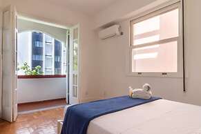 Sophisticated Just a few Steps From the Lagoon Sb301